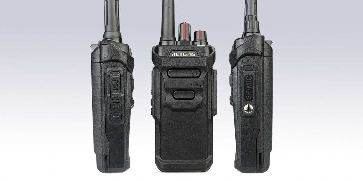 Retevis RT48 IP67 waterproof FRS radio rinsed under water after dusty job